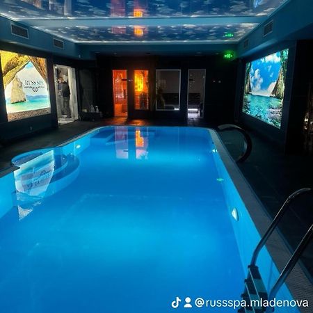 Russ Spa 믈라데노바츠 외부 사진