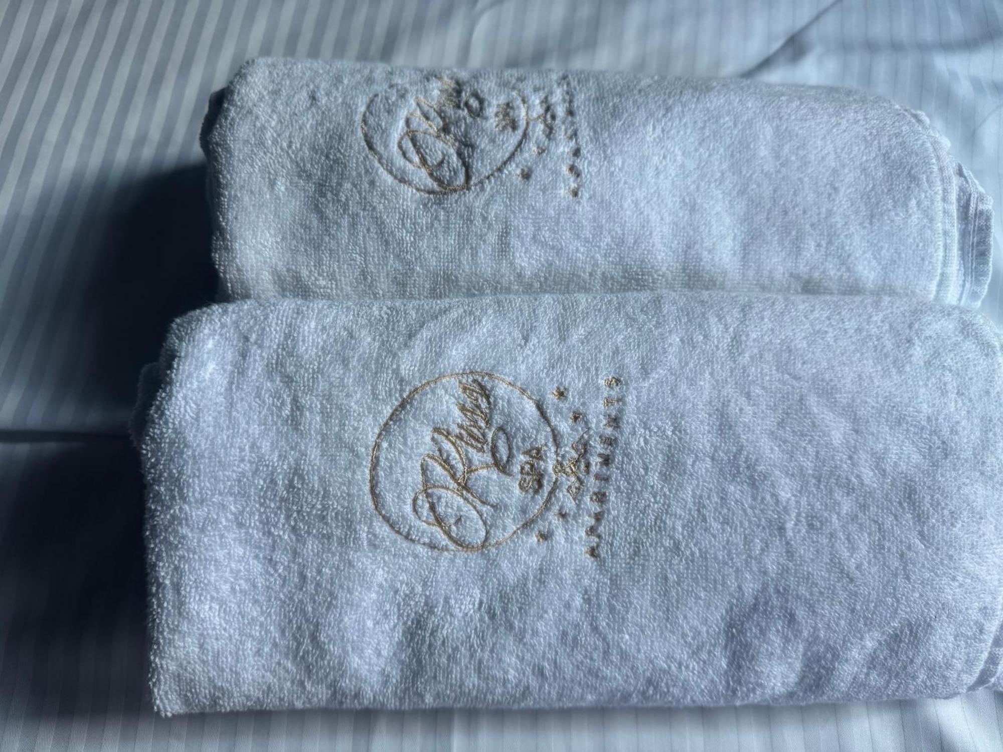 Russ Spa 믈라데노바츠 외부 사진